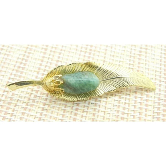 Green Aquamarine Gold Tone Leaf Pin Brooch Vintage - Picture 1 of 4
